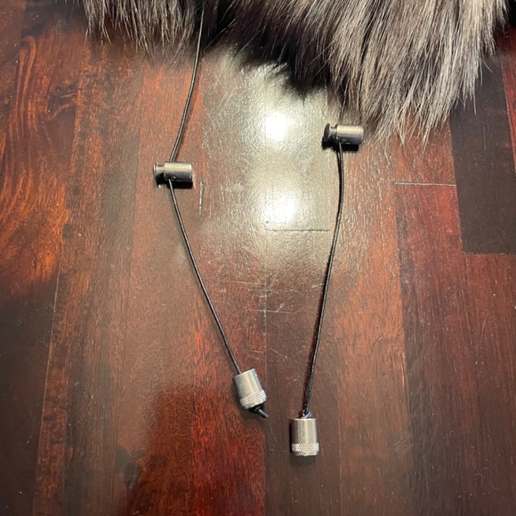 Unique fur vest - Picture 5 of 5